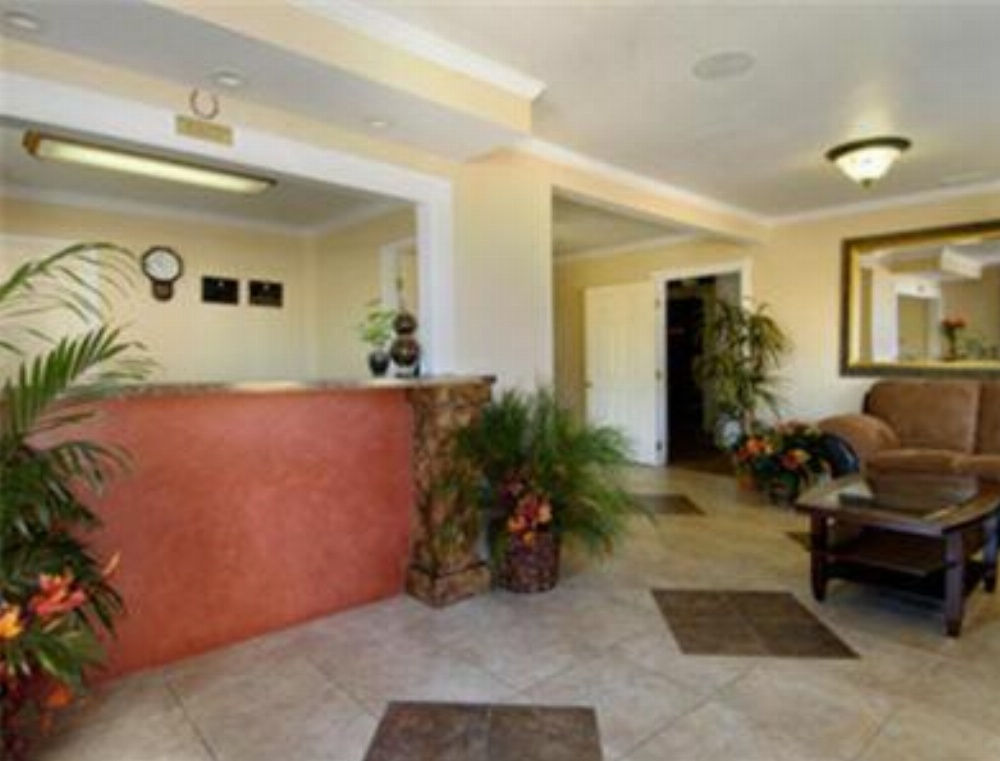 Super 8 by Wyndham Colorado Springs/Chestnut Street Main image