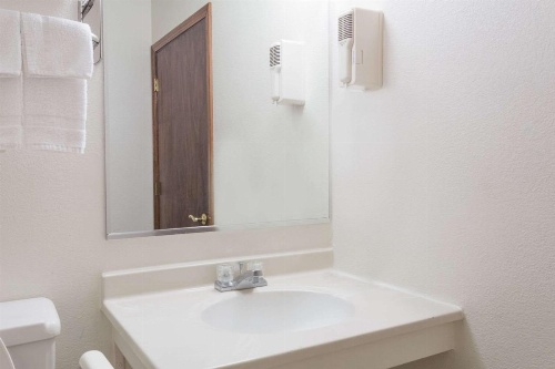 Super 8 by Wyndham Colorado Springs/Chestnut Street image 29