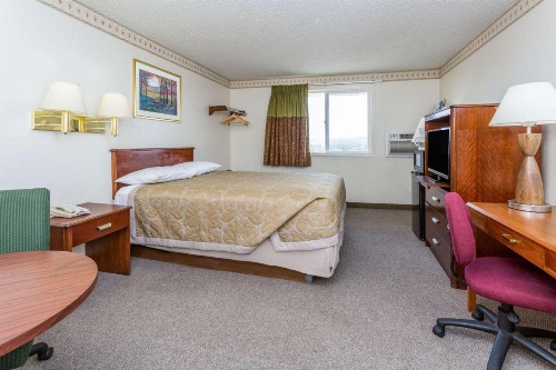 Super 8 by Wyndham Colorado Springs/Chestnut Street image 31