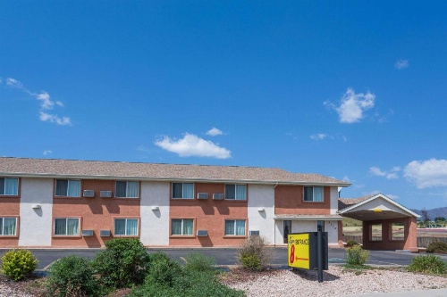 Super 8 by Wyndham Colorado Springs/Chestnut Street image 32
